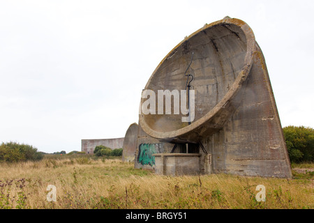 Suono di calcestruzzo specchi, Greatstone vicino a Dungeness, Kent, Regno Unito Foto Stock