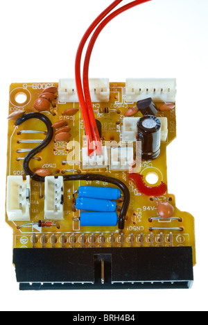 Scheda a circuito stampato PCB isolato su bianco Foto Stock