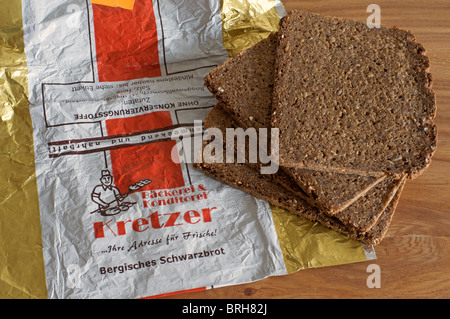 In tedesco il pane nero (schwarzbrot) realizzato da Kretzer Foto Stock