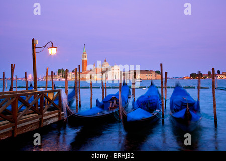 L'Europa, Italia, Venezia, Venezia, elencato come patrimonio mondiale dall UNESCO, vista dell'Isola di San Giorgio da San Marco Foto Stock