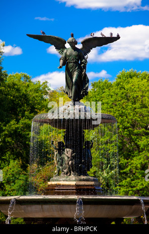 'Angelo delle acque' Fontana a Bethesda terrazza nel parco centrale, Manhattan New York City USA Foto Stock