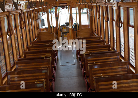 Ybor City, FL - Luglio 2009 - interno di un TECO la linea tram a Ybor City zona di Tampa, Florida Foto Stock