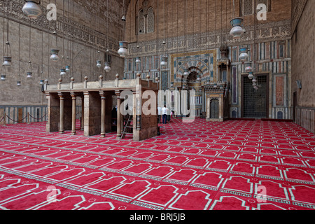 Pregando area in Sultan Moschea Hassan, il Cairo islamica, l'Egitto, in Arabia, in Africa Foto Stock