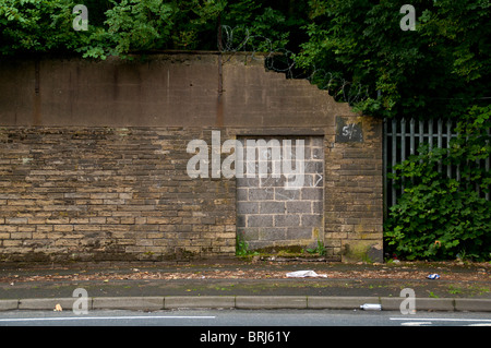 Il tornello vecchia entrata del Horton Park Avenue Stadium, casa di Bradford Park Avenue, il 5 scellino tassa è ancora visibile Foto Stock