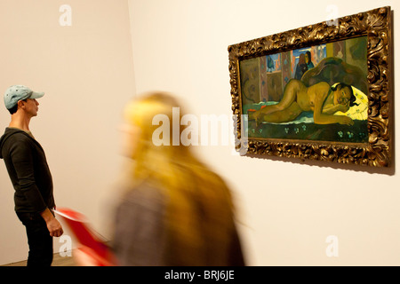 Gauguin: creatore del Mito - Una nuova mostra presso la Tate Modern si apre oggi. Essa è stata curata utilizzando immagini provenienti da tutto il mondo. Foto Stock