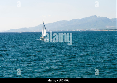 Paese Spagna yacht nel mare Mediterraneo Foto Stock