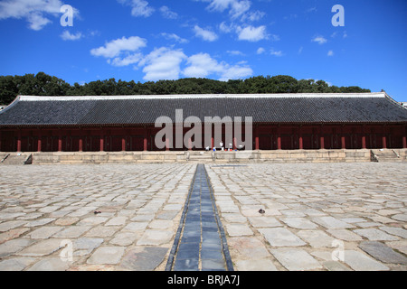 Il Jongmyo Royal Shrine, Sito Patrimonio Mondiale dell'UNESCO, Seoul, Corea del Sud, Asia Foto Stock