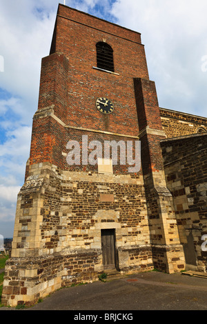 Tutti i santi della chiesa parrocchiale, Shillington vista prospettica della torre, Bedfordshire, Regno Unito Foto Stock