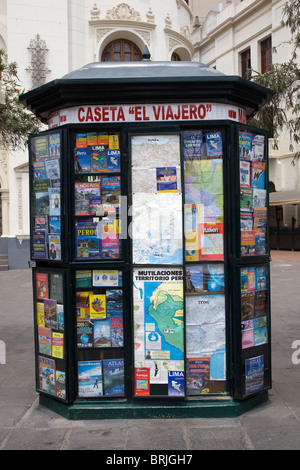 Caseta 'El viajero' Mappa chiosco Lima Peru Foto Stock