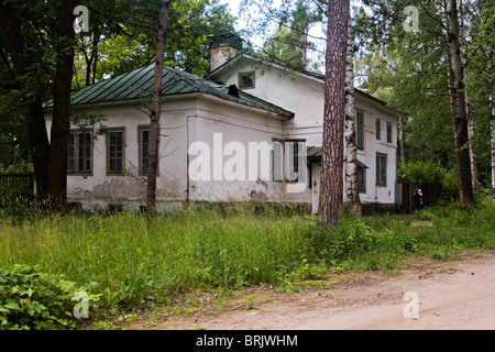 Edificio a Ivan Pavlov's laboratorio sperimentale al di fuori di San Pietroburgo Russia Foto Stock