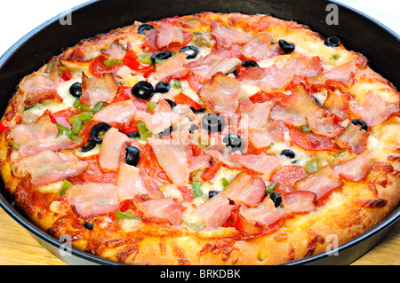 Una gustosa pizza italiana appena sfornato Foto Stock