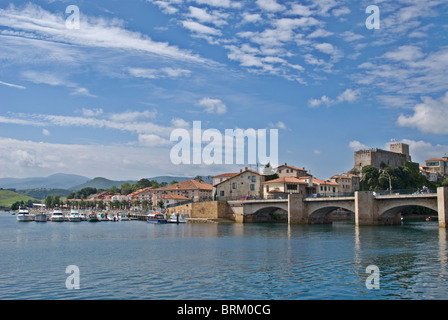 San Vicente de la Barquera Cantabria, Spagna. Foto Stock