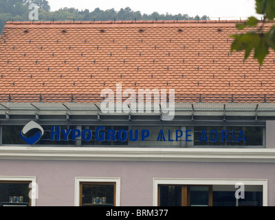 Hypo Alpe Adria Bank logo su city building Foto Stock
