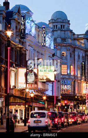 "Theatreland', Shaftesbury Avenue, Londra, Inghilterra Foto Stock