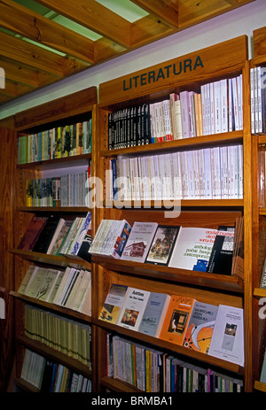 Bookstore, bookshop, libraio, nuovo e utilizzare i libri, nuovi libri, libri usati, tedxtbooks, Bayonne, basco francese, Francia, Europa Foto Stock