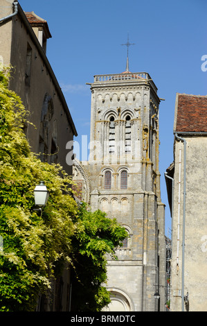 Vezelay,Basilica San Magdelene,Sainte-Marie-Madeleine,UNESCO patrimonio mondiale,Via di San Giacomo a Santiago de Compostela,Yonne,Burgu Foto Stock