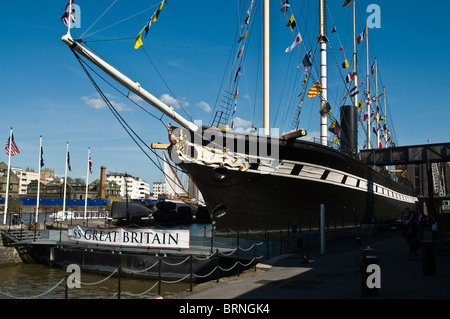 dh SS Gran Bretagna BRISTOL ORMEGGIA BRISTOL Brunels SS Gran Bretagna navi Maritme museo nave a vapore in arydock uk dock barca Foto Stock