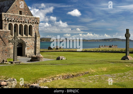 Abbazia di Iona sull'Isola di Iona nelle Ebridi Interne al largo delle coste della Scozia occidentale Foto Stock