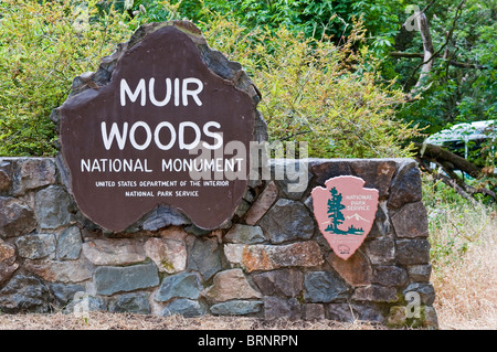 Segno di ingresso per il parco nazionale Muir Woods, CALIFORNIA, STATI UNITI D'AMERICA Foto Stock