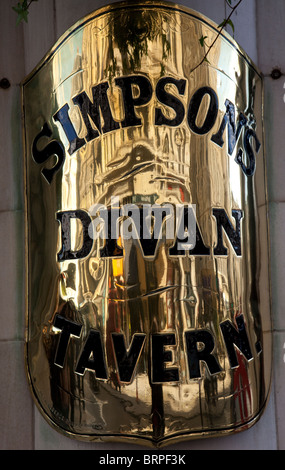 Segno sulla regola di Simpson-nel-Strand ristorante, Strand, Londra Foto Stock