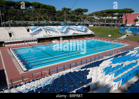 Piscina olimpionica Roma Italia sub diving gara di nuoto Foto Stock