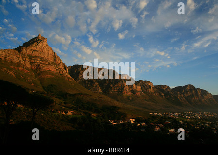 La Montagna della Tavola e i dodici Apostoli Foto Stock