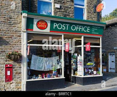 Tipico villaggio Post Office, Grassington, North Yorkshire, Inghilterra, Regno Unito Foto Stock