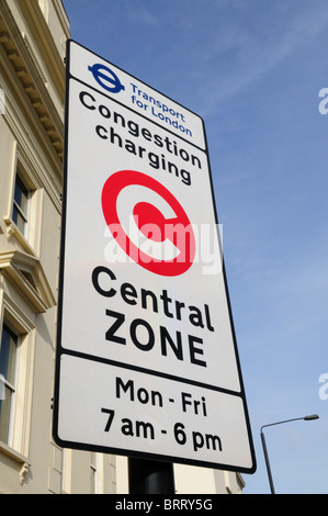 Il trasporto per la tassa sulla congestione a Londra Zona centrale segno, Millbank, London, England, Regno Unito Foto Stock