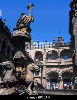 La cattedrale e Plaza de las Platerias, Santiago de Compostela, Galizia, Spagna Foto Stock