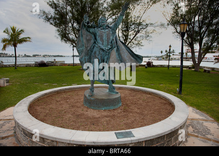 L ammiraglio sir George Somers statua di San Giorgio, Bermuda Foto Stock