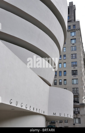 Solomon R Guggenheim Museum di New York, Stati Uniti d'America - arte moderna e contemporanea museo d'arte internazionale. Foto Stock