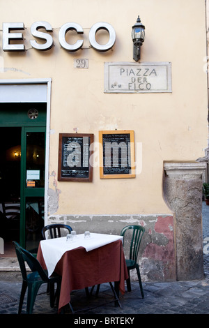 Bar caffe menu segno sulla parete cafe ristorante Piazza del Fico Roma Italia Foto Stock