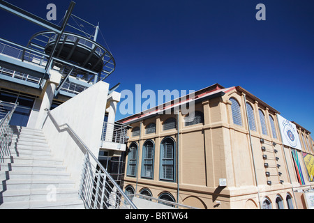 Sci-Bono Discovery Centre (Museo della Scienza) con architettura moderna, Newtown, Johannesburg, Sud Africa Foto Stock