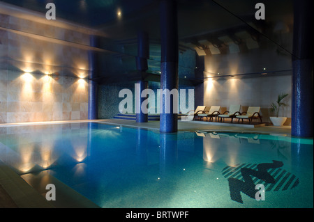 Piscina coperta Foto Stock
