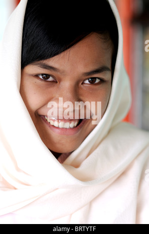 La ragazza di belakang padang, isole Riau, INDONESIA Foto Stock