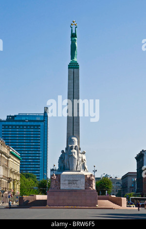 Il Monumento alla libertà di Riga Lettonia Foto Stock