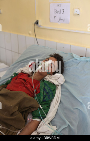 Femmina di cura della salute in Afghanistan Foto Stock