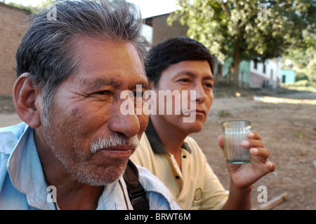 BOLIVIA gli agricoltori di Caranavi Foto Stock