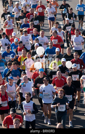 POZNAN, Polonia - 10 ottobre. Maratona di Poznan XI edizione del corso. Ottobre 10, 2010 a Poznan, in Polonia. Foto Stock