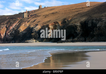 Cappella Porth Beach vicino a Sant Agnese, North Cornwall coast, Inghilterra, Regno Unito. Foto Stock