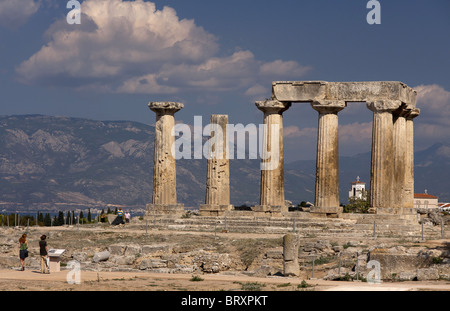 Tempio di Apollo a Corinto antico Foto Stock