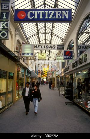 Negozi, magazzini, magasin, magazzini, shopping shopping mall, città di Reims, Reims, Champagne-Ardenne, Francia, Europa Foto Stock