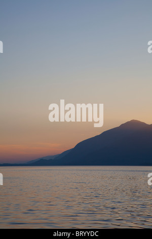 Tramonto sul Loch Linnhe in Scozia Foto Stock