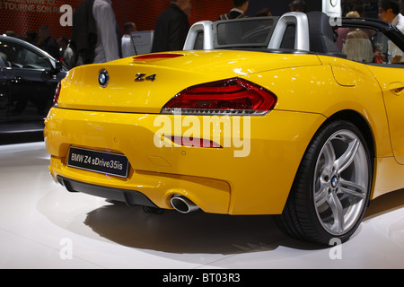 La BMW Z4 sDRIVE 35è, Paris Auto Show 2010, Paris Porte de Versailles Foto Stock