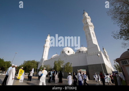 I musulmani al composto di Masjid Quba Aprile 21, 2010 in Medina, Arabia Saudita. Foto Stock