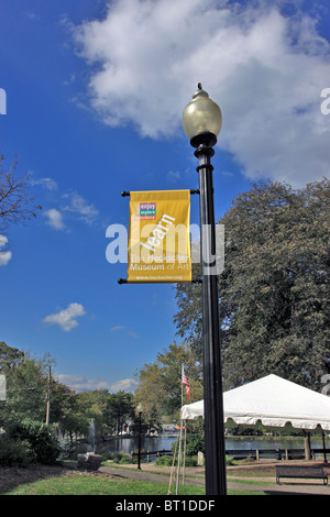 Al di fuori del Heckscher Museum of Art, Huntington, Long Island, NY Foto Stock