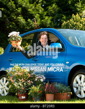 Presentatore televisivo e giardiniere Diarmuid Gavin - REGNO UNITO Lancio della nuova Nissan Micra. Foto Jim Holden Foto Stock