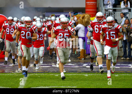 Team Austria batte il Augustana vichinghi in una carità gioco 10-3 il 30 maggio 2010 a Hohe Warte Stadium di Vienna in Austria. Foto Stock