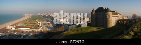 Panoramica della skyline di Dieppe dal château Foto Stock