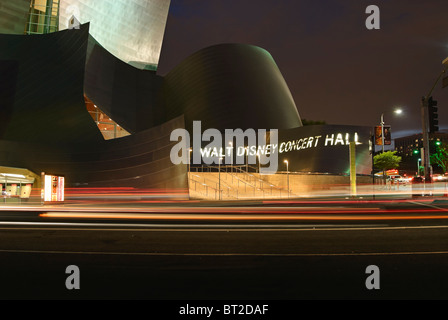 Tramonto al Walt Disney Concert Hall in Downtown Los Angeles. Foto Stock